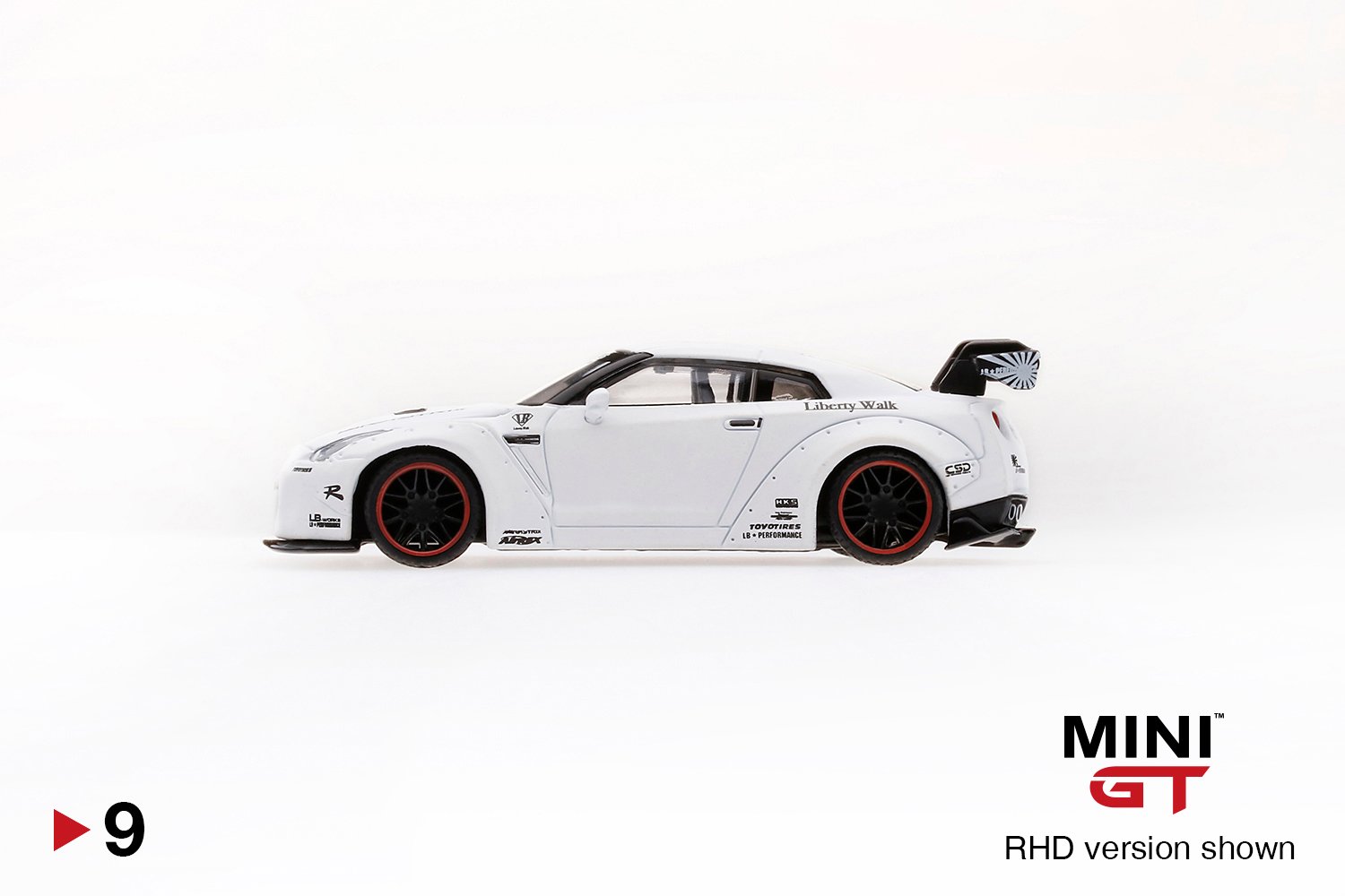 MINI GT #9 — LB★WORKS Nissan GT-R (R35) Type 1, Rear Wing Ver 1 Matte White LHD version - MGT00009-L RHD version - MGT00009-R - Image 5