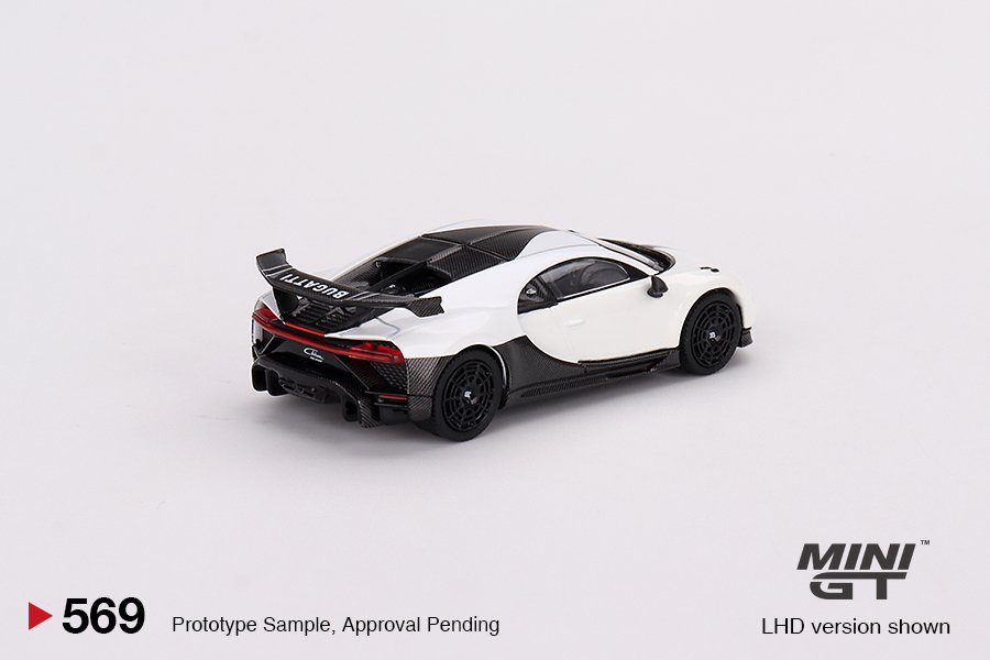MINI GT #569 — Bugatti Chiron Pur Sport White - Image 4