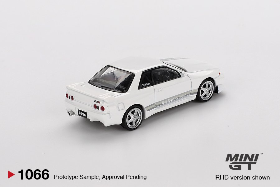 MINI GT #1066 — Nissan Skyline GT-R (R32) VeilSide Combat C-I White - Image 4