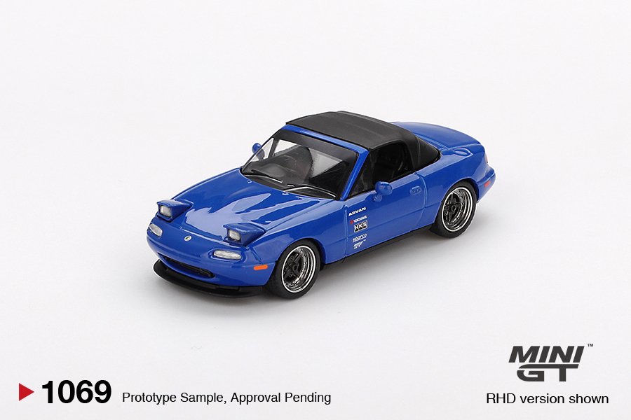 MINI GT #1069 — Mazda Miata MX-5 (NA) Tuned Version Dark Blue - Image 3